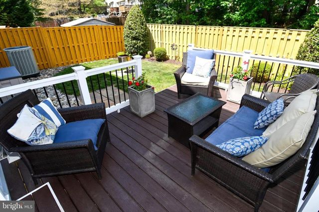 6531 PALISADES DR, Centreville, VA 20121