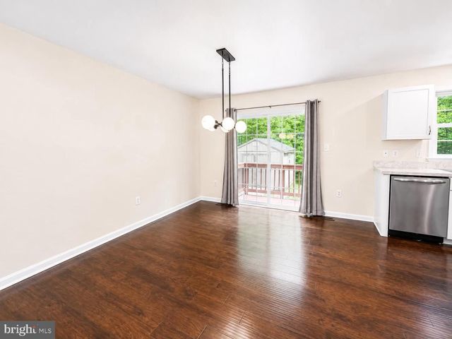 210 LEXINGTON DR, Ruther Glen, VA 22546