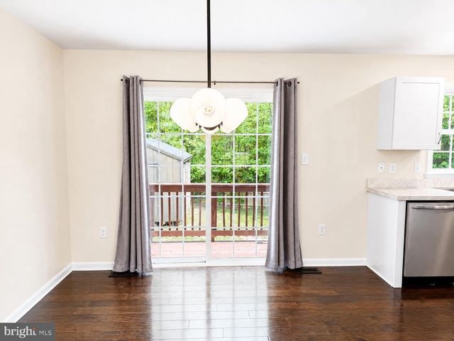 210 LEXINGTON DR, Ruther Glen, VA 22546