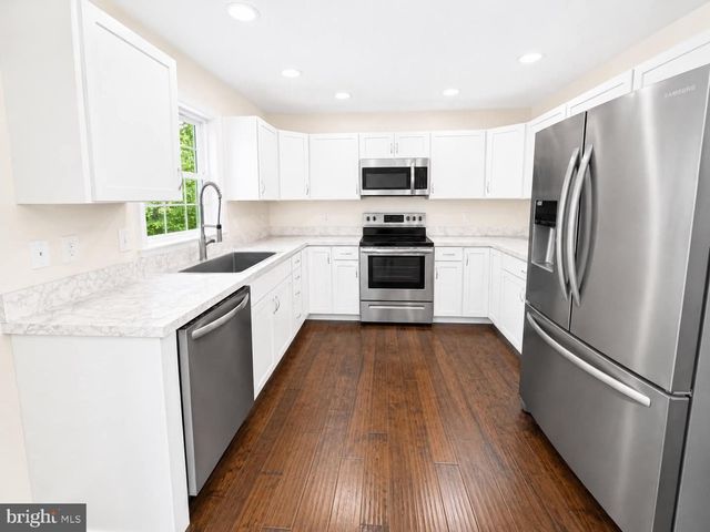 210 LEXINGTON DR, Ruther Glen, VA 22546