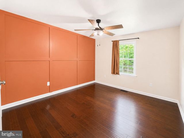210 LEXINGTON DR, Ruther Glen, VA 22546
