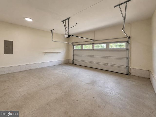 210 LEXINGTON DR, Ruther Glen, VA 22546