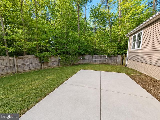 210 LEXINGTON DR, Ruther Glen, VA 22546