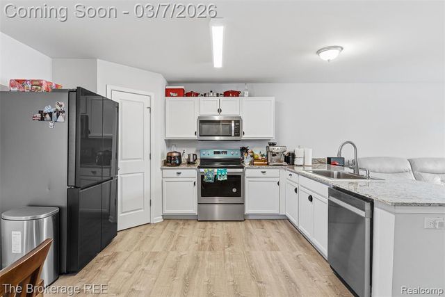 1640 Golfview Drive, Ypsilanti, MI 48198