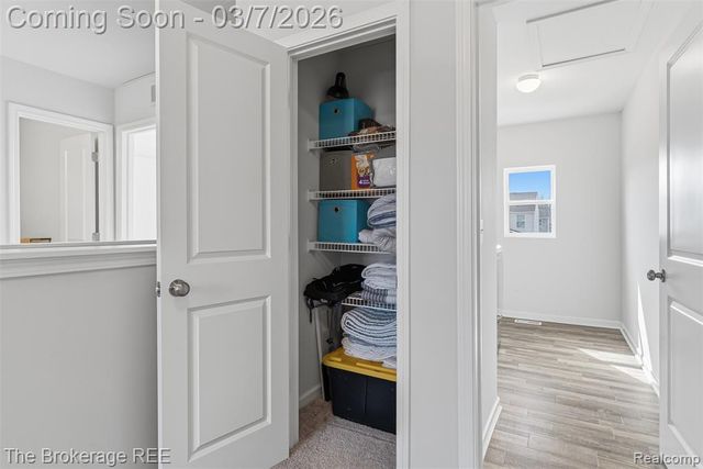 1640 Golfview Drive, Ypsilanti, MI 48198