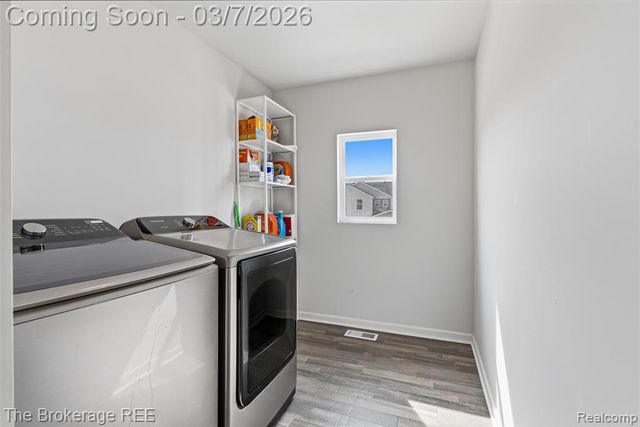 1640 Golfview Drive, Ypsilanti, MI 48198