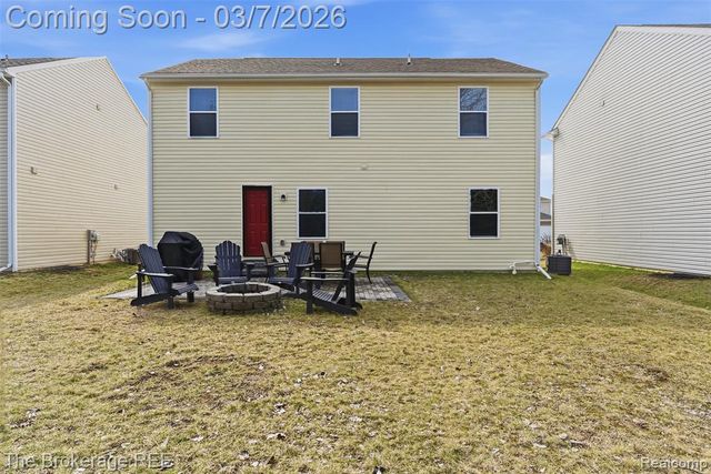 1640 Golfview Drive, Ypsilanti, MI 48198