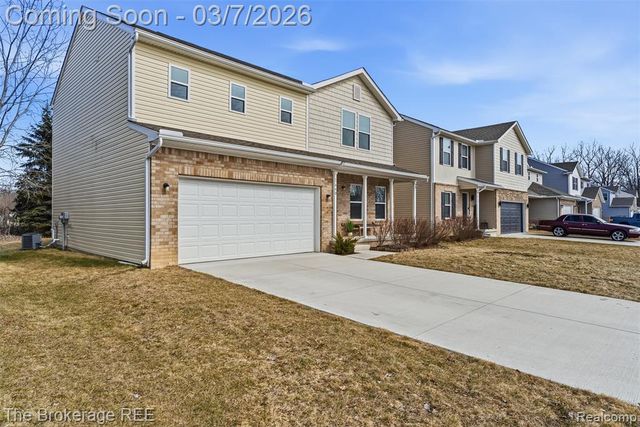 1640 Golfview Drive, Ypsilanti, MI 48198