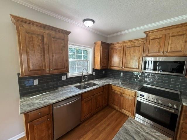 421 Stacey Drive, Lee's Summit, MO 64082