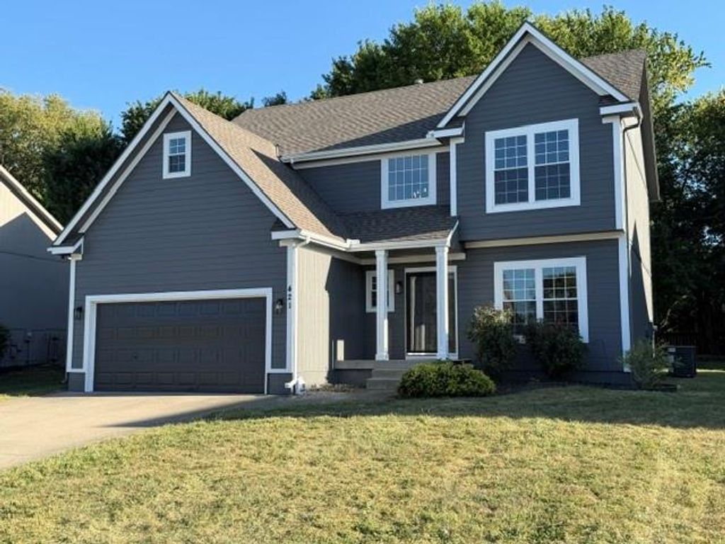 421 Stacey Drive, Lee's Summit, MO 64082