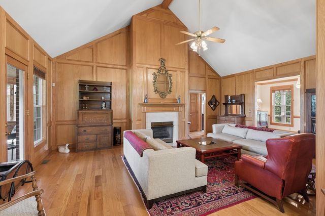 291 Bayhill Dr, Gallatin, TN 37066