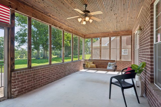 291 Bayhill Dr, Gallatin, TN 37066