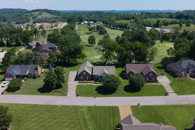 291 Bayhill Dr, Gallatin, TN 37066