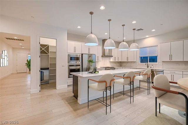 7411 Rosenberger Street, Las Vegas, NV 89166