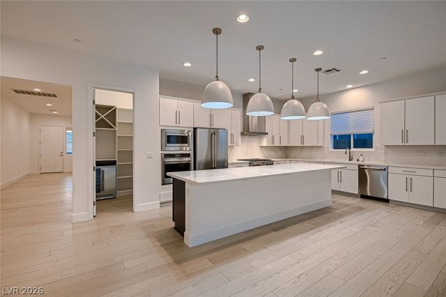 7411 Rosenberger Street, Las Vegas, NV 89166