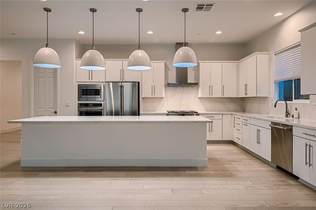 7411 Rosenberger Street, Las Vegas, NV 89166