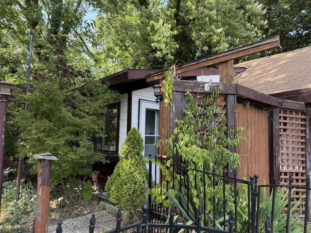 315 Kingsley Ave, Saint Joseph, MI 49085