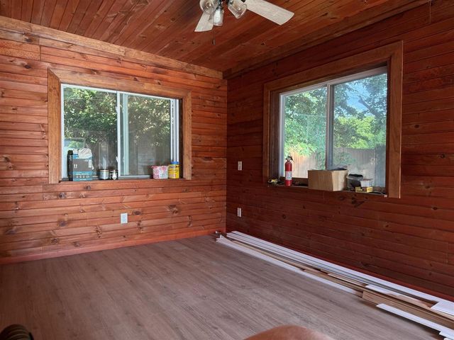 315 Kingsley Ave, Saint Joseph, MI 49085