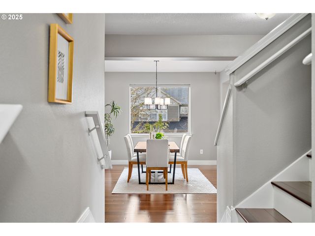 15541 Sw 144TH Ter, Portland, OR 97224