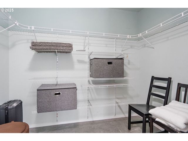 15541 Sw 144TH Ter, Portland, OR 97224