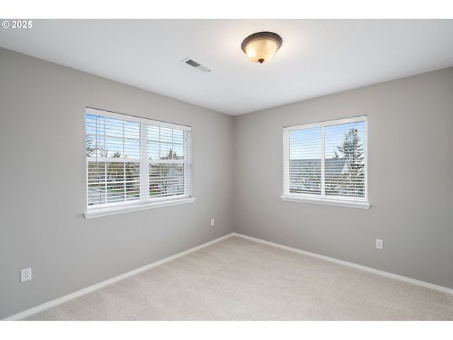 15541 Sw 144TH Ter, Portland, OR 97224