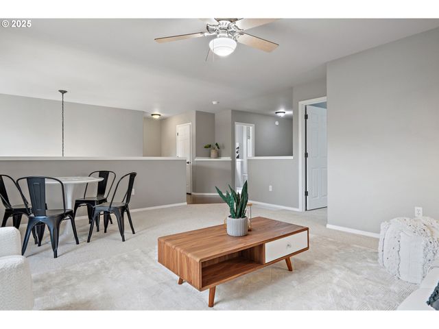 15541 Sw 144TH Ter, Portland, OR 97224