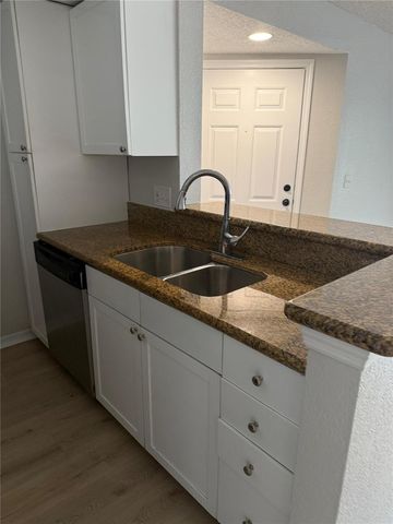 5160 CONROY ROAD 21, Orlando, FL 32811