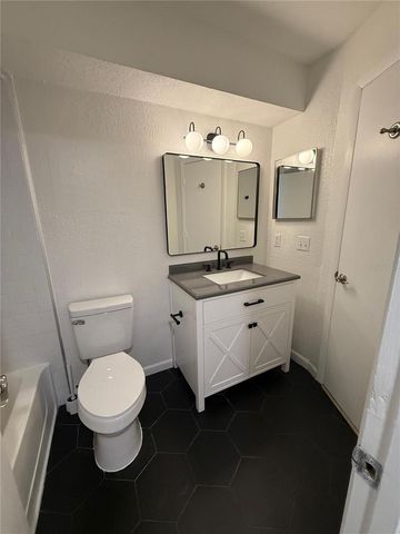5160 CONROY ROAD 21, Orlando, FL 32811