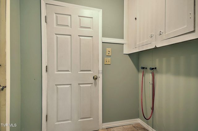 1408 West College Street, Jonesborough, TN 37659