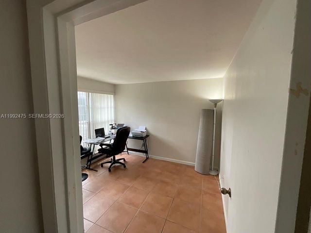 10357 N Kendall Dr DD8, Miami, FL 33176