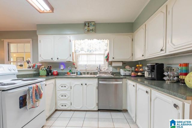 161 23RD STREET, Hueytown, AL 35023