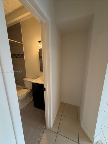 6110 Monroe Street, Hollywood, FL 33023