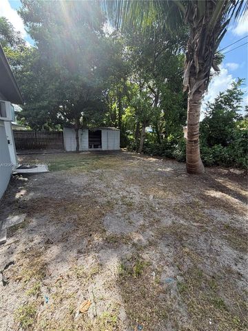 6110 Monroe Street, Hollywood, FL 33023