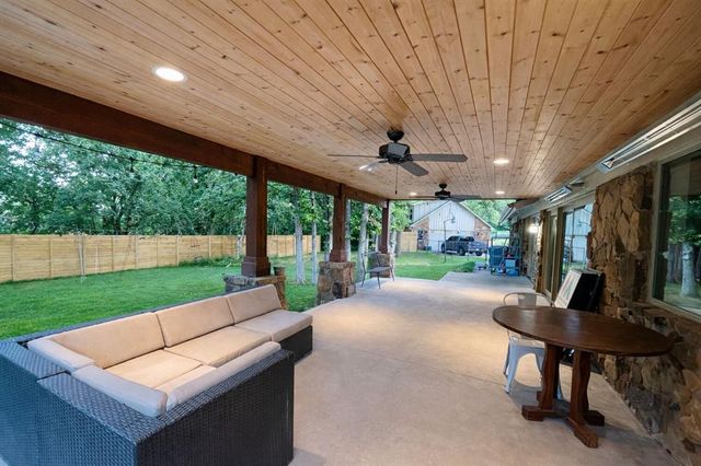 2904 Arrowhead Drive, Edmond, OK 73013