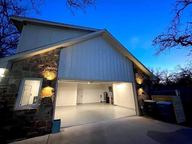 2904 Arrowhead Drive, Edmond, OK 73013