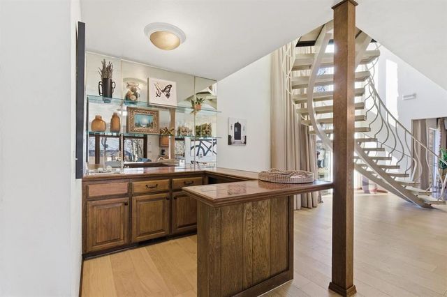 2904 Arrowhead Drive, Edmond, OK 73013