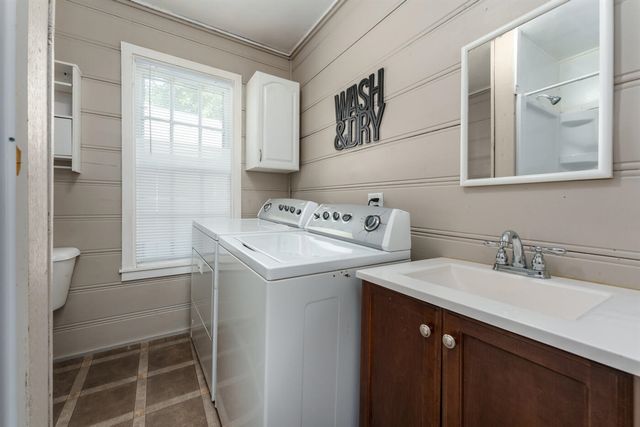 617 Wheaton Avenue, Kalamazoo, MI 49008