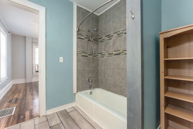 617 Wheaton Avenue, Kalamazoo, MI 49008