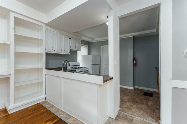 617 Wheaton Avenue, Kalamazoo, MI 49008