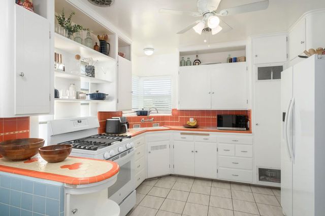 93 E Andrews Avenue, Fresno, CA 93704