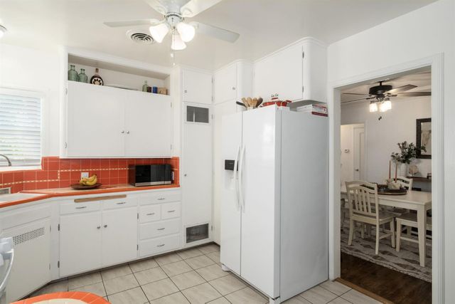 93 E Andrews Avenue, Fresno, CA 93704