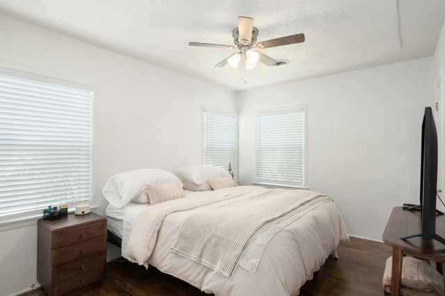 93 E Andrews Avenue, Fresno, CA 93704