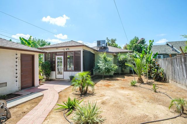 93 E Andrews Avenue, Fresno, CA 93704