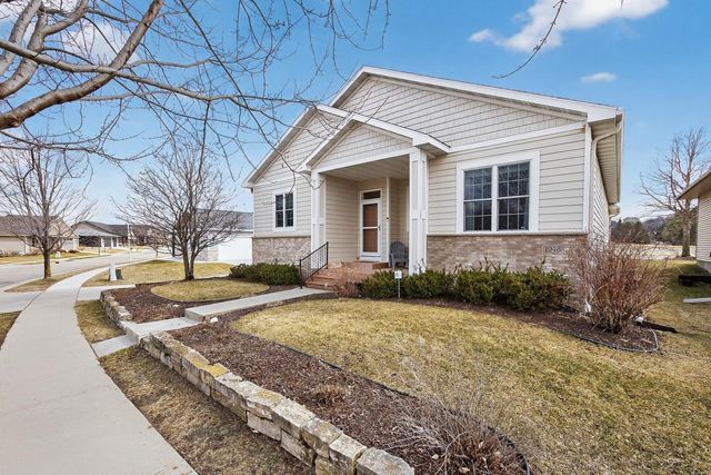 1948 Hadley Creek Drive NE, Rochester, MN 55906