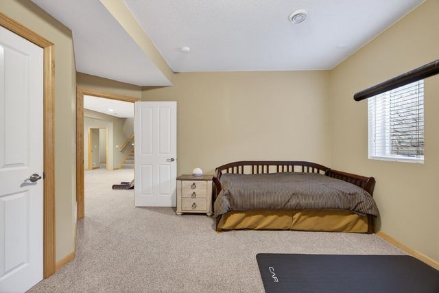 1948 Hadley Creek Drive NE, Rochester, MN 55906