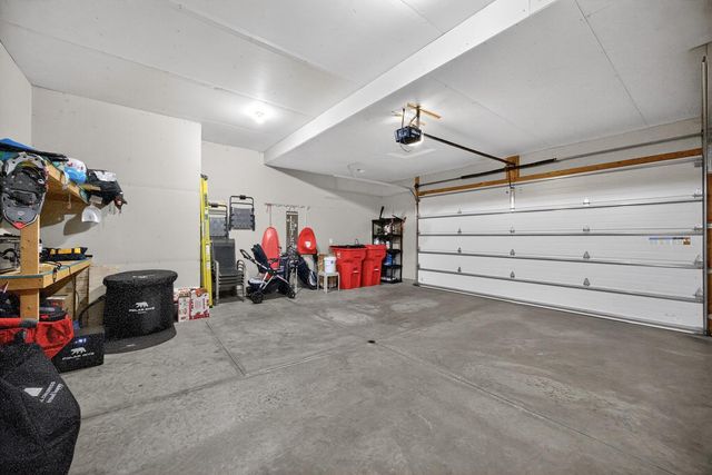 1948 Hadley Creek Drive NE, Rochester, MN 55906