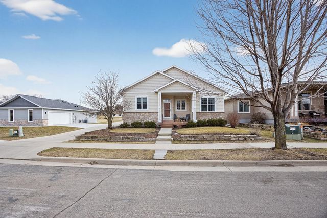1948 Hadley Creek Drive NE, Rochester, MN 55906