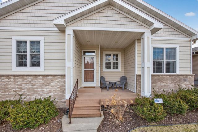 1948 Hadley Creek Drive NE, Rochester, MN 55906