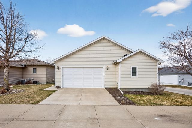 1948 Hadley Creek Drive NE, Rochester, MN 55906