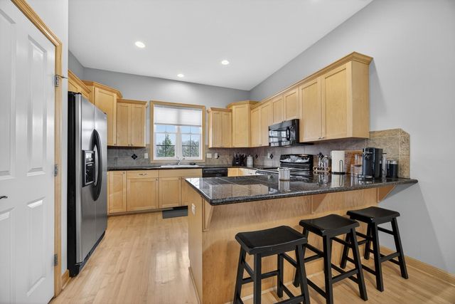 1948 Hadley Creek Drive NE, Rochester, MN 55906